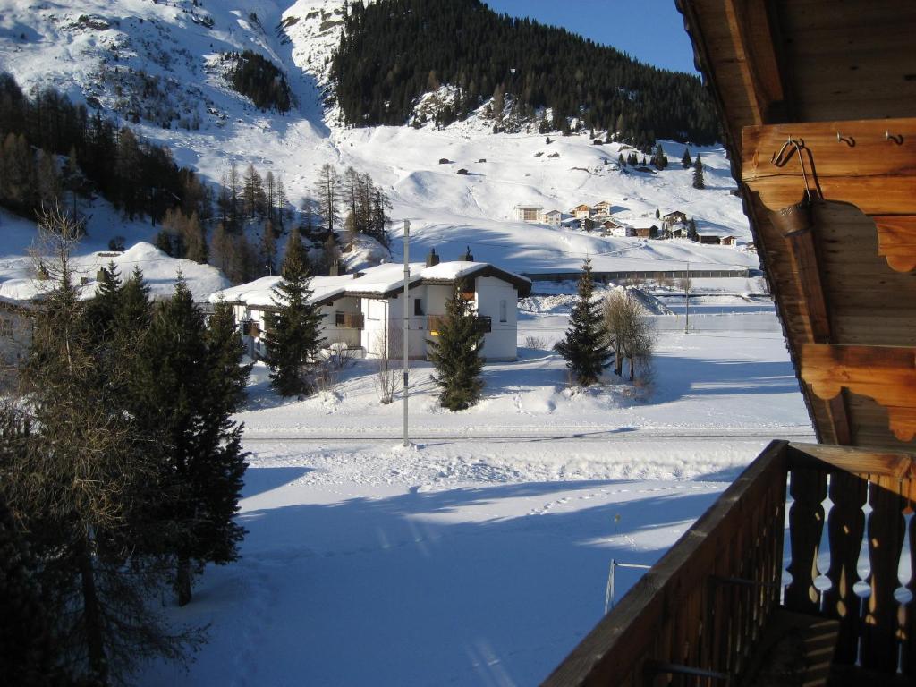 B&B Haus Im Sand Davos Ruang foto